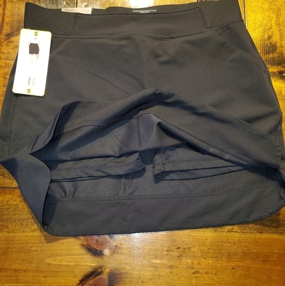 Black mini skirt athletic small - Picture 6 of 10